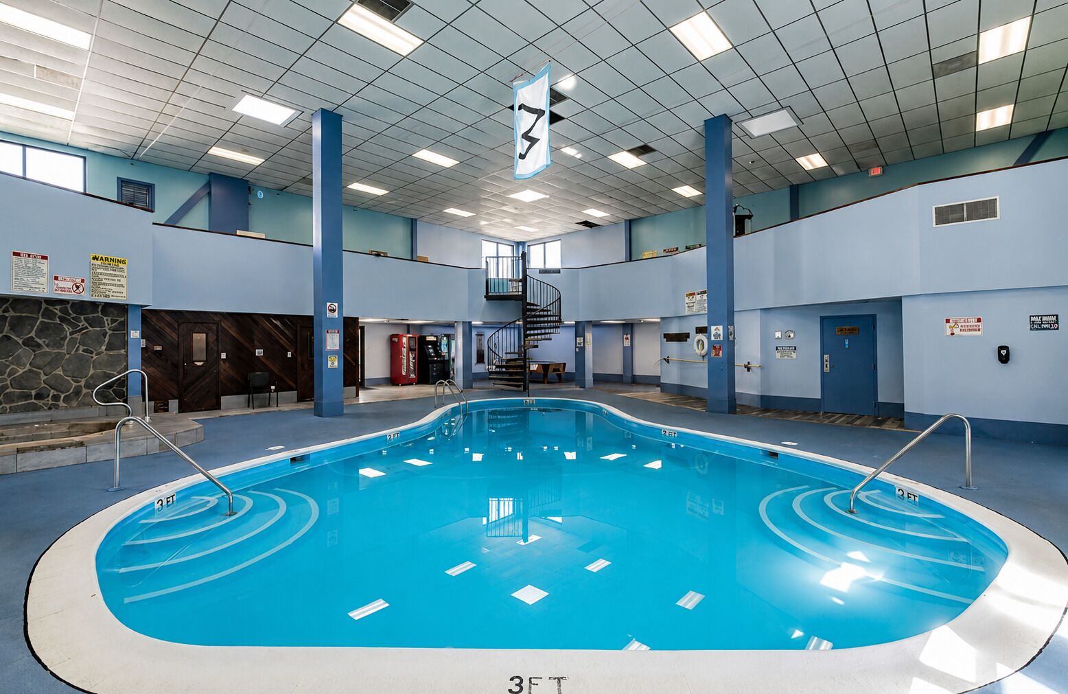 Inomhuspool och uppvärmd pool