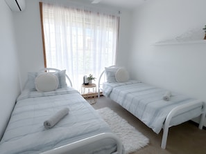 3 chambres, fer et planche à repasser, accès au Wi-Fi (inclus)