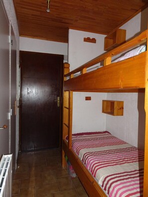 WiFi - 1st floor, terrace, parking, tv, ski locker, 23m², Champagny-en-Vanoise (Champagny-en-Vanoise)