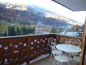 Outdoor dining - 1st floor, balcony, tv, ski locker, 40m², Courchevel (Bozel)