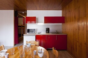 Kühlschrank, Mikrowelle, Geschirrspüler