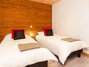 5 bedrooms, WiFi