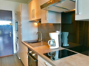 Fridge, microwave, coffee/tea maker