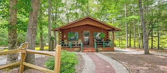 11 Mi to Dtwn: Franklin Cabin w/ Porch!