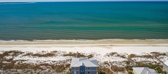 AVAIL FOR THE HOLIDAYS! GULF FRONT 9BD/9.5BA, 3 LIVING AREAS, ELEVATOR, POOL!