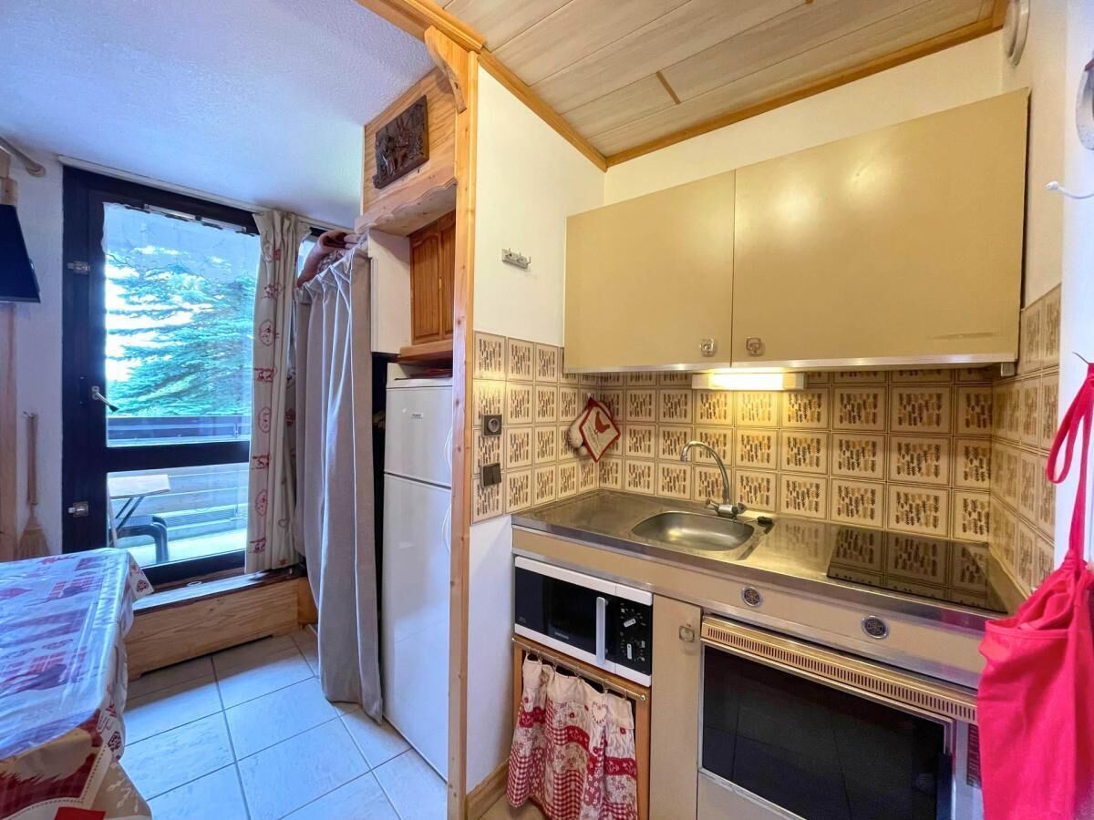 Fridge, coffee/tea maker, toaster