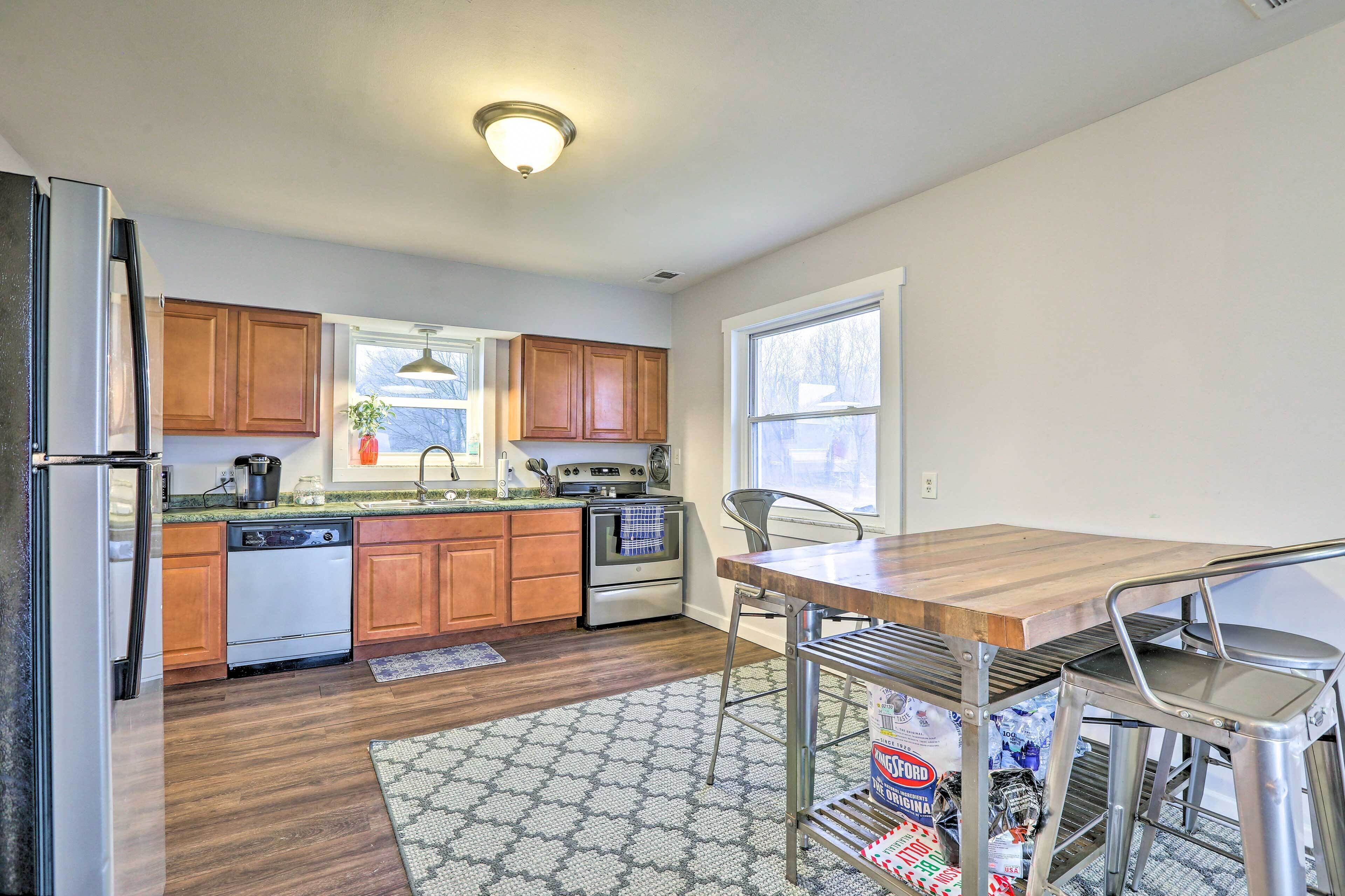 Cozy New Richmond Getaway on the Ohio River!