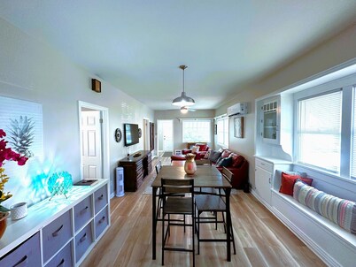 Cozy casita on 13th