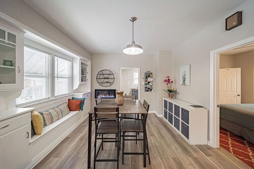 Cozy Home Near Downtown + Pet Friendly + Parking