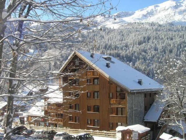 Exterior - 200m from ski slopes, 1st floor, balcony, ski locker, 60m², Méribel (Méribel - Les Allues)