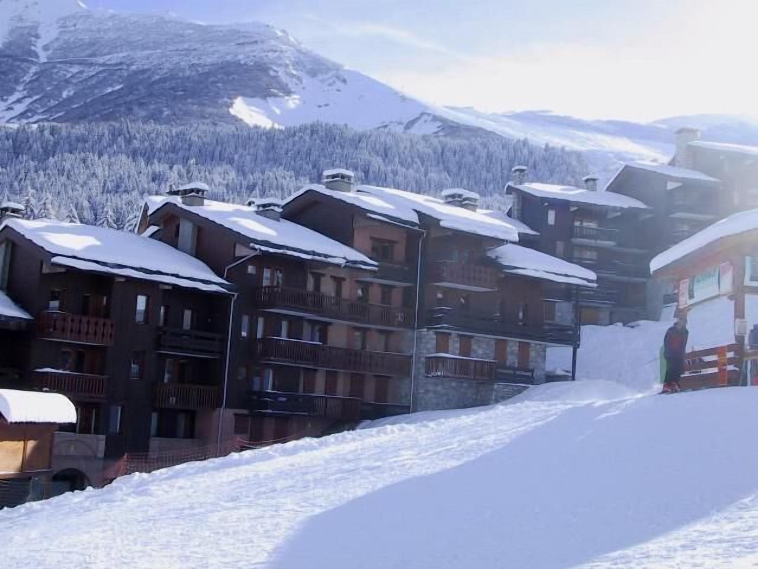 150m from ski slopes, 1st floor, balcony, tv, ski locker, 40m², Valmorel