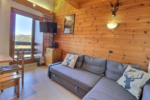 Living area - 10m from ski slopes, 3rd floor, balcony, ski locker, 41m², Méribel-Mottaret (Méribel - Les Allues)
