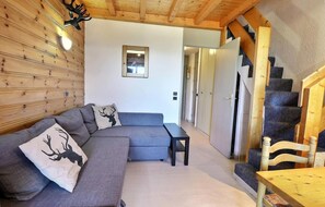 Living area - 10m from ski slopes, 3rd floor, balcony, ski locker, 41m², Méribel-Mottaret (Méribel - Les Allues)