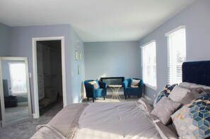 4 bedrooms, iron/ironing board, free WiFi, bed sheets
