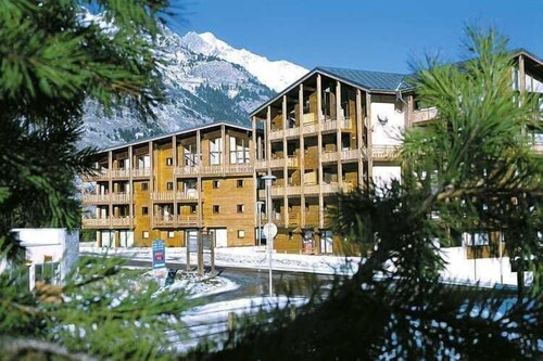 300m from ski slopes, Ground floor, terrace, parking, tv, ski locker, 45m², La Norma