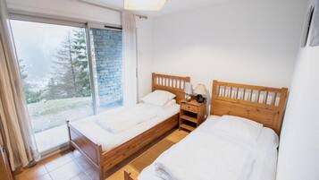 1 camera, Wi-Fi, lenzuola