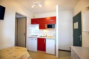 Fridge, microwave, dishwasher