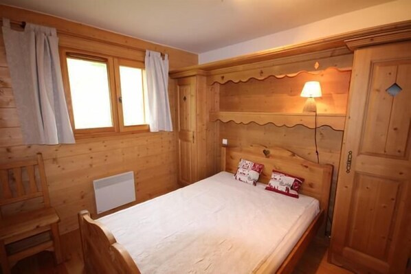 2 bedrooms