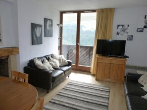 Living area - 20m from ski lifts, 3rd floor, balcony, tv, ski locker, 48m², Flaine (Flaine)