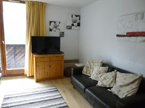 Living area - 20m from ski lifts, 3rd floor, balcony, tv, ski locker, 48m², Flaine (Flaine)