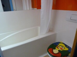 Bathtub