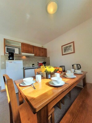 Fridge, microwave, dishwasher, coffee/tea maker - 50m from resort center, 4th floor, view mountain, tv, 40m², Superdévoluy (Le Dévoluy)