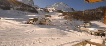 30m from ski slopes, 3rd floor, view ski slopes, balcony, tv, 55m², Gourette