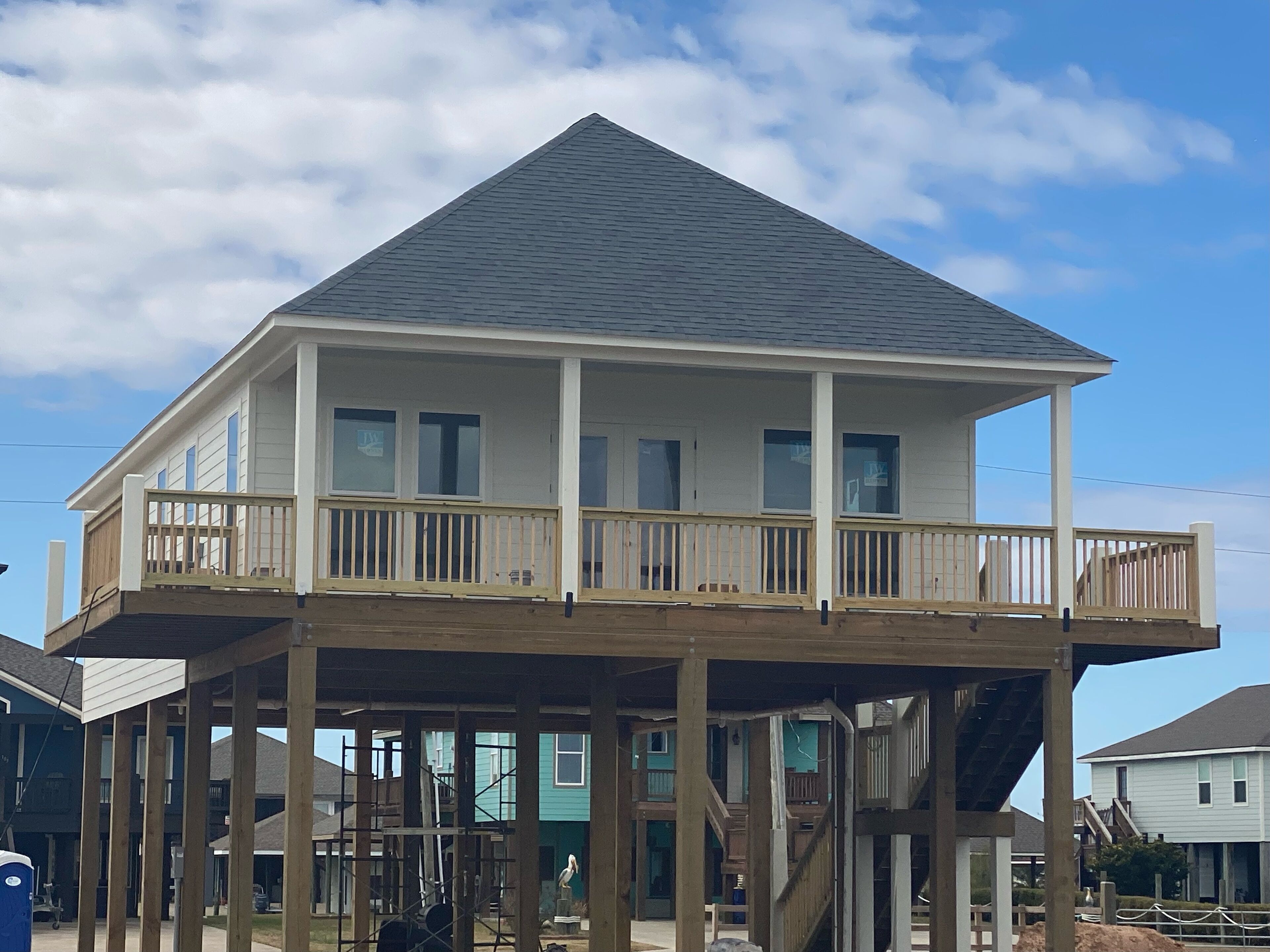 Hackberry Getaway . 4 bedrooms, 2 baths, Sleeps 10, On The Water. NEW CONST. 