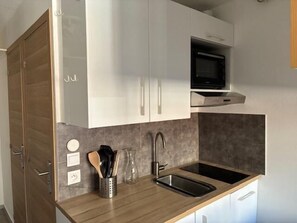 Refrigerador, microondas y lavavajillas 