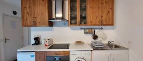 Geladeira, micro-ondas