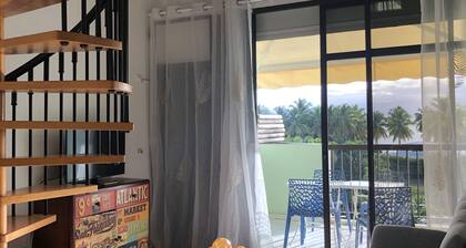 Comfortable duplex pool and beach