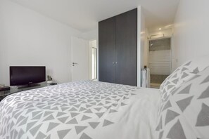 3 soverom, strykejern/-brett, wi-fi og sengetøy