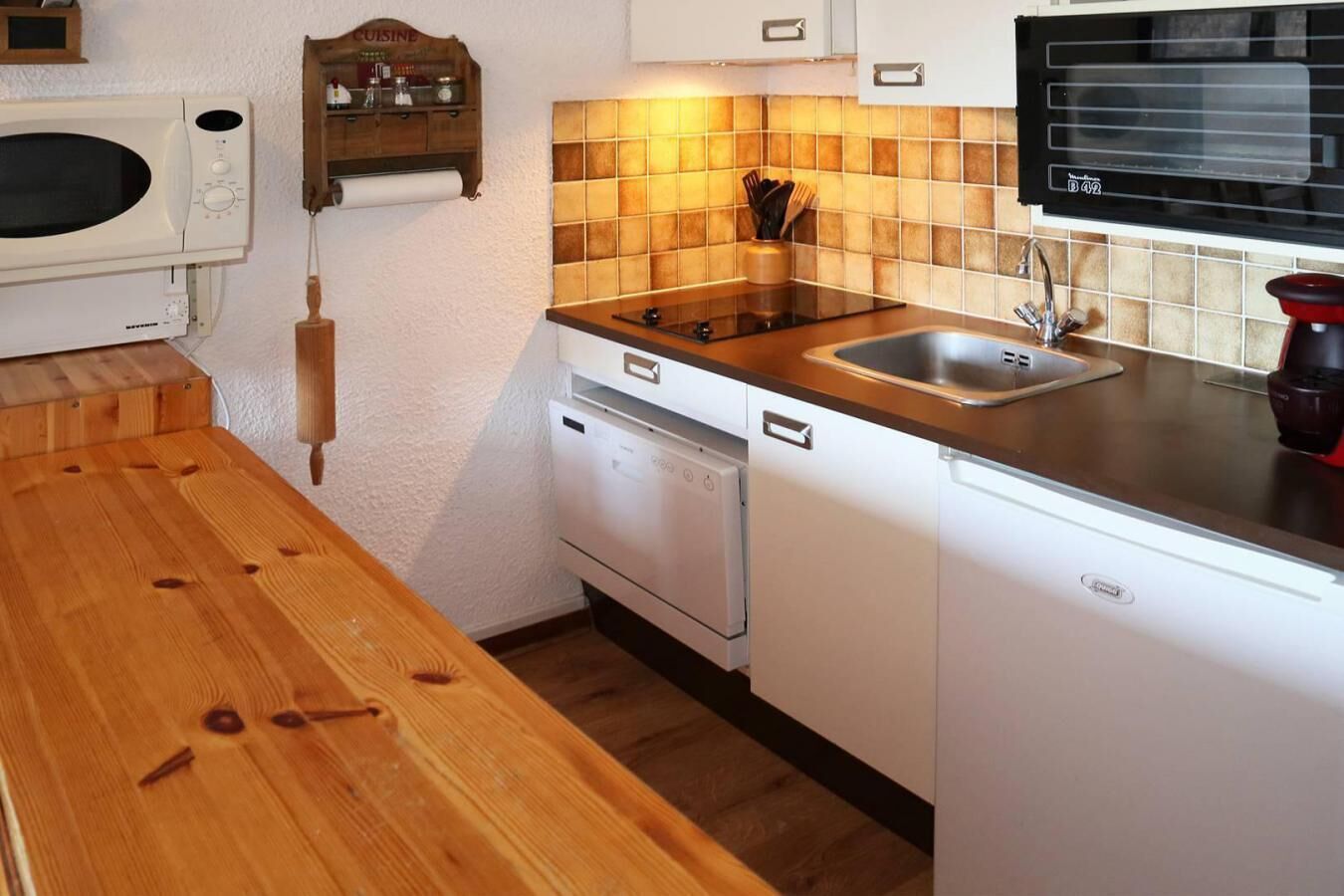 Fridge, oven, dishwasher