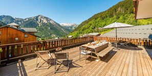 屋外ダイニングエリア