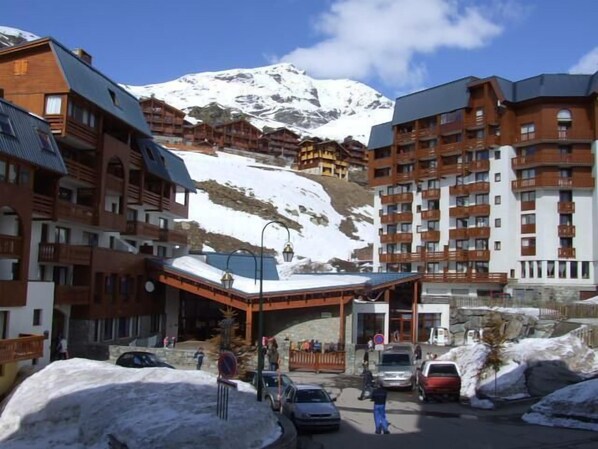 Exterior - 100m from ski slopes, 2nd floor, balcony, tv, ski locker, 24m², Val Thorens (Val Thorens)