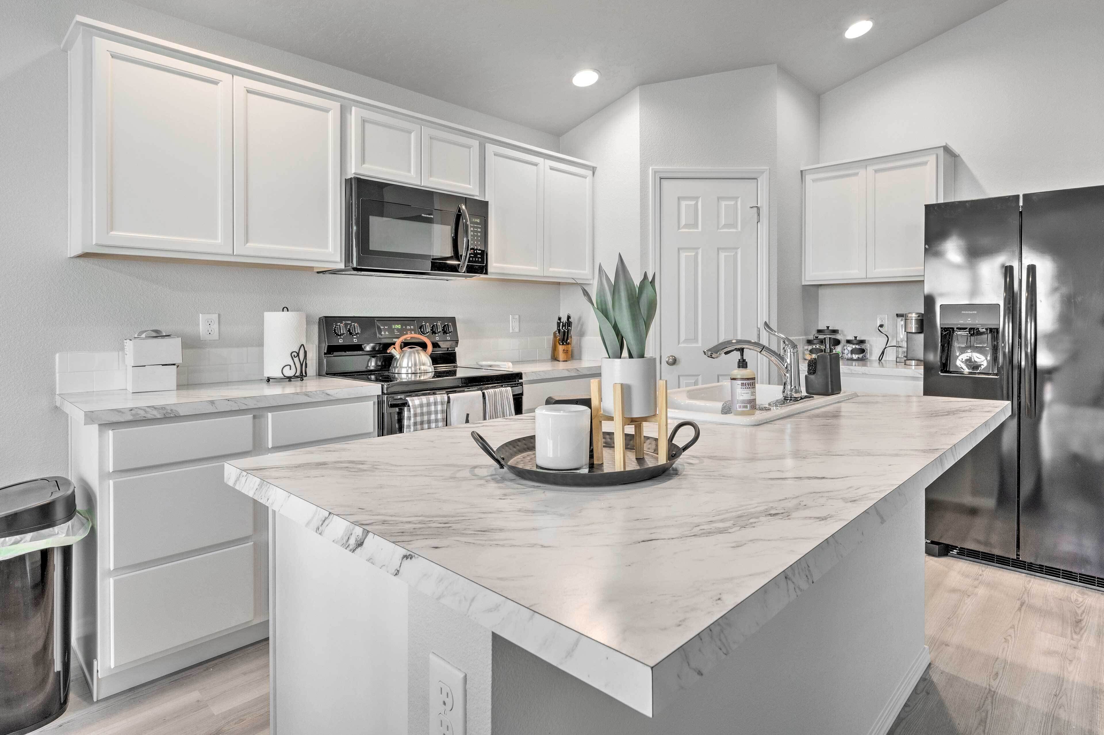 Newly Built Caldwell Home w/ Yard, Near Downtown!