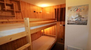 1 bedroom, WiFi - 200m from ski slopes, 2nd floor, balcony, parking, tv, ski locker, 35m², Champagny-en-Vanoise (Champagny-en-Vanoise)