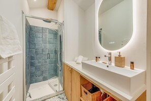 Bathtub