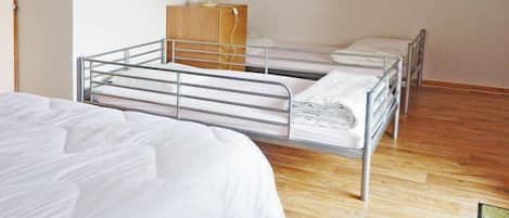 2 bedrooms