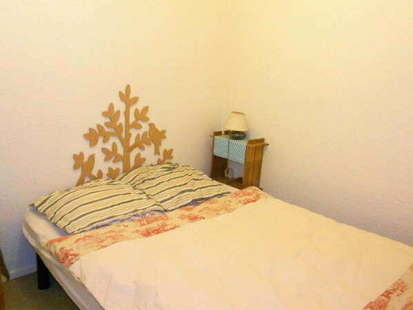 2 bedrooms, WiFi - 10m from ski slopes, 8th floor, view mountain, swimming pool, balcony, tv, ski locker, 43m² (Le Corbier)