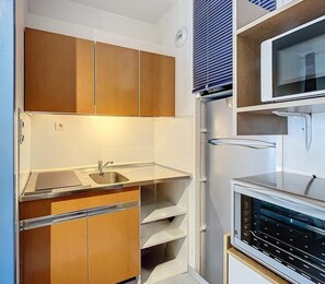 Fridge, microwave, coffee/tea maker