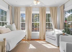 5 quartos, ferros/tábuas de passar roupa, Wi-Fi de cortesia