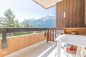 Outdoor dining - 350m from resort center, Ground floor, balcony, tv, 37m², Aussois (Aussois)