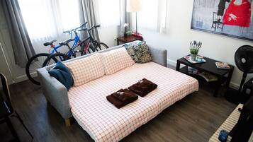 1 bedroom, desk, iron/ironing board, WiFi