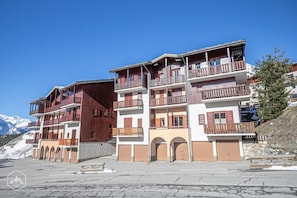 Esterni