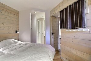 Room - 10m from ski slopes, 1st floor, view ski slopes, balcony, 40m², Méribel-Mottaret (Méribel - Les Allues)