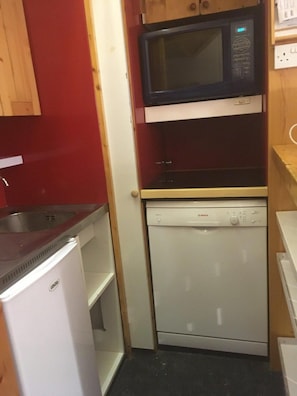 Fridge, microwave, dishwasher