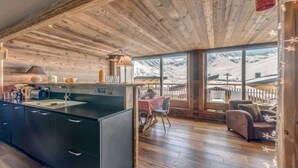 Interior - 150m from ski slopes, 3rd floor, balcony, tv, ski locker, 71m², Tignes (Tignes)