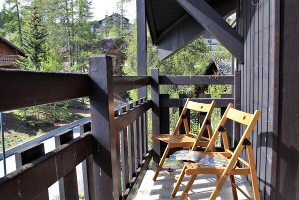 Property grounds - 50m from ski slopes, 4th floor, balcony, tv, ski locker, 18m², Risoul (Risoul)