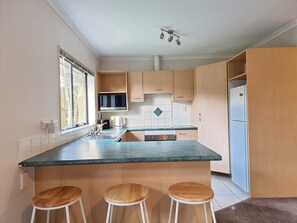 House | Private kitchen | Fridge, microwave, oven, dishwasher